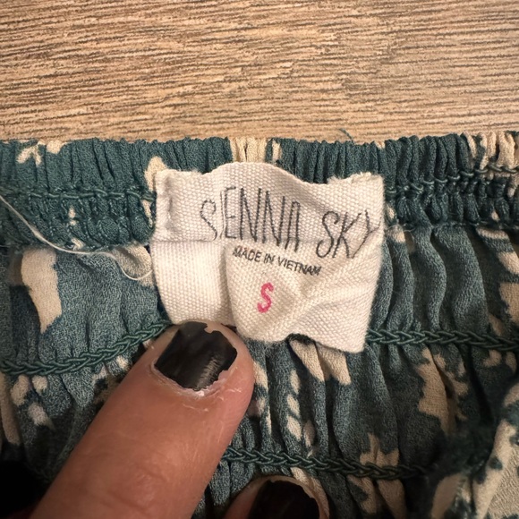 Sienna Sky Floral Puff Sleeve Blouse - Teal - Picture 2 of 4